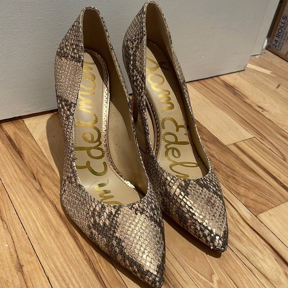 Sam Edelman pink snakeskin heels
